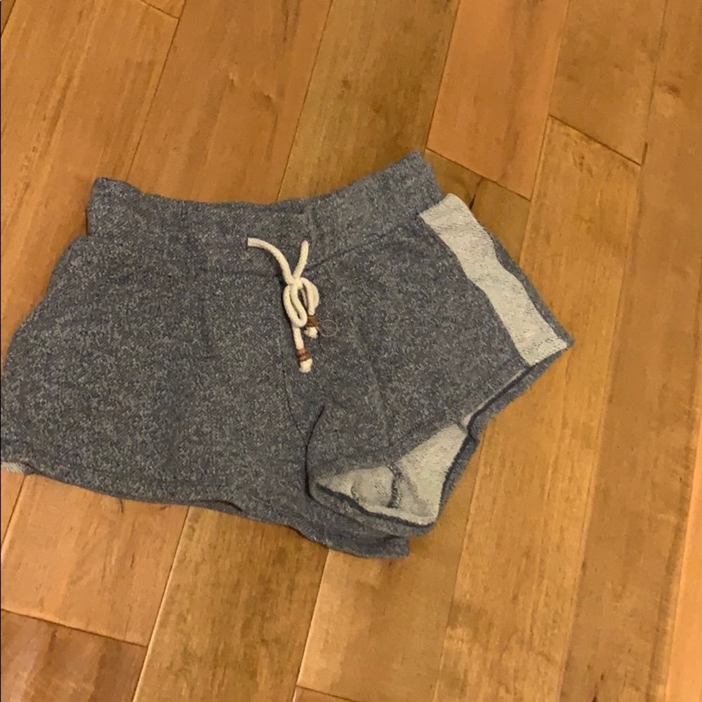 Threads 4 Thought shorts medium